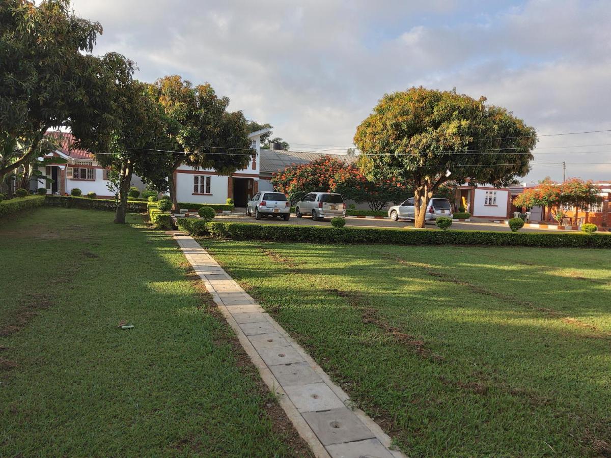 Lucia Villas Mbale Kültér fotó